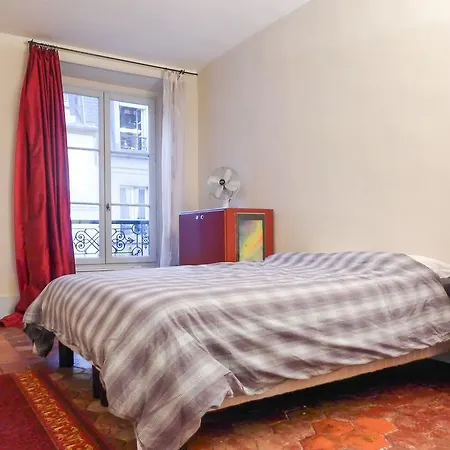 Contrescarpe Square - 2 Bedrooms In Latin Quarter Paris