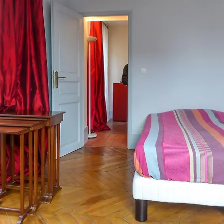 Contrescarpe Square - 2 Bedrooms In Latin Quarter * Paris